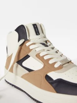 BERSHKA High Top Sneakers Sneaker High Mænd Blandingsfarvet 13 BERSHKA High Top Sneakers Sneaker High Mænd Blandingsfarvet -Nike Sportswear 1f13727b87af167ef97abed535477579