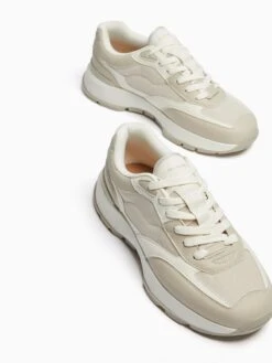 BERSHKA Running Sneakers Sneaker Low Mænd Creme / Camel 11 BERSHKA Running Sneakers Sneaker Low Mænd Creme / Camel -Nike Sportswear 3a70bab5c094790c990eaae83e899584