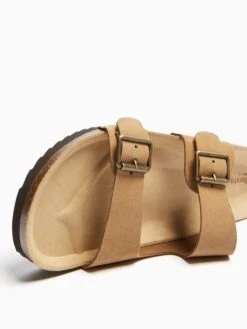 BERSHKA Tøfler Pantoletter Mænd Lysebrun 13 BERSHKA Tøfler Pantoletter Mænd Lysebrun -Nike Sportswear bc09892cf2440f912f07f867d901b6ee